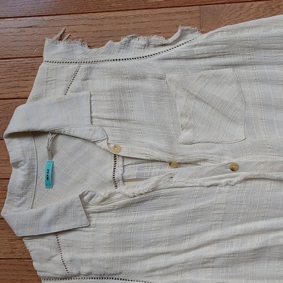 Kimchi Blue Allison Frayed Botton Down Tunic - Picture 6 of 16